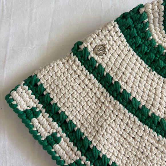 Lululemon Cotton Crochet Bucket Hat LTIV/RCGR Light Ivory Raceway Green Size S/M - Picture 4 of 4